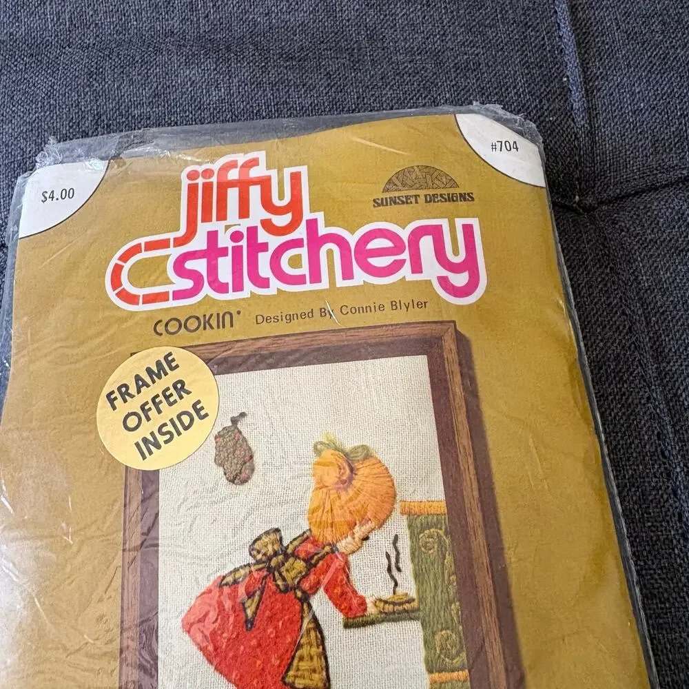 Cookin' Vintage Stamped Crewel Embroidery Kit Jiffy Stitchery for Sunset - 1973